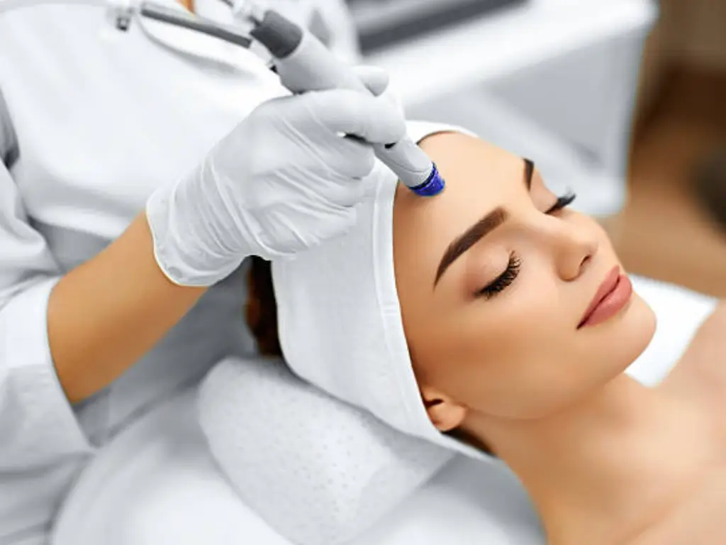 HydraFacial vs. Microdermoabrasión